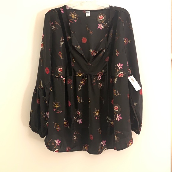 Old Navy Tops - NEVER WORN black floral blouse